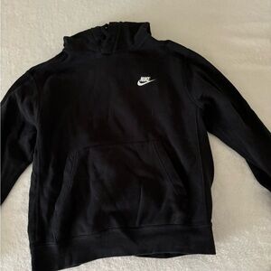 black nike sweatshirt